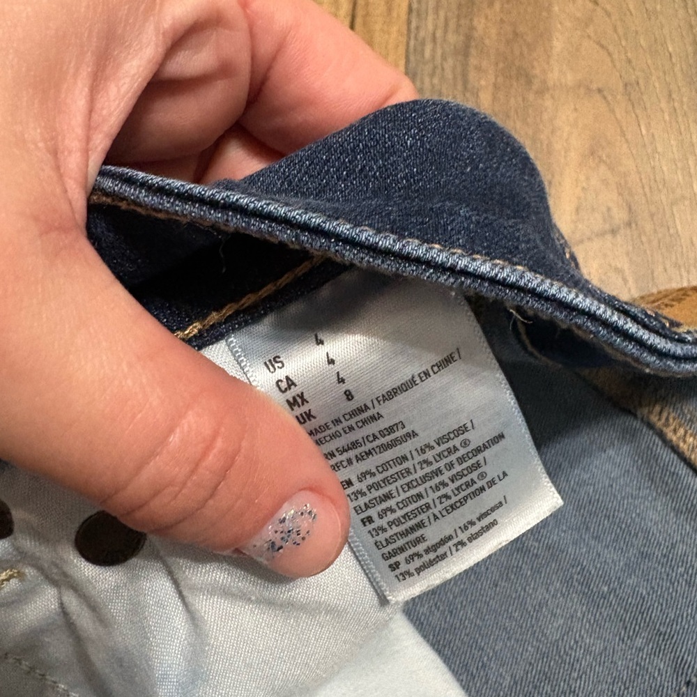 American Eagle Outfitters High Rise Distressed Denim Shorts - Picture 3 of 7